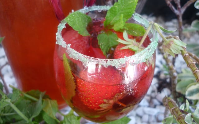 Liqueur de fraises, Mara des bois