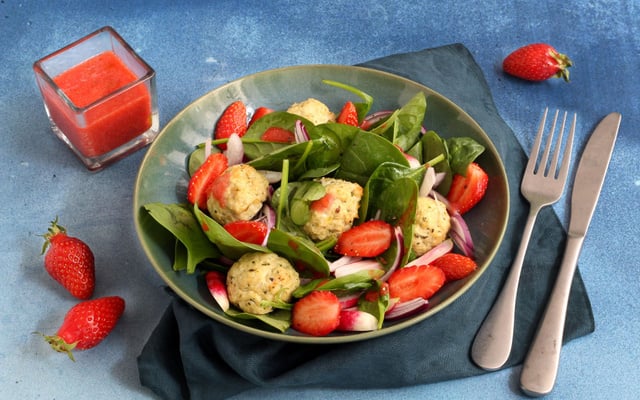Salade de Fraises du Périgord IGP et boulettes de poulet