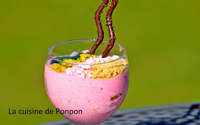 Yaourt au sirop d'amour tout rose