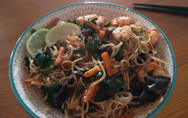 Ramen aux champignons et aux crevettes