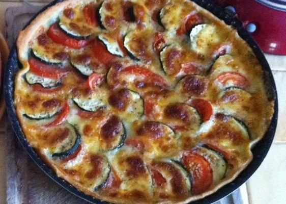 Tarte tomate, courgette, mozzarella
