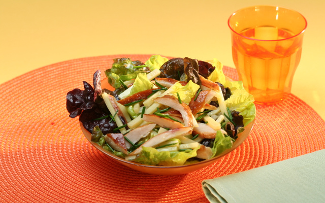 Salade de poulet rôti et emmental