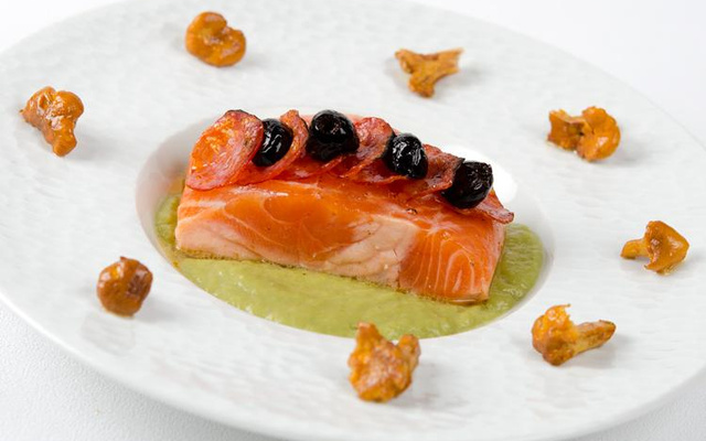 Pavé de saumon aux saveurs d'été douces et piquantes