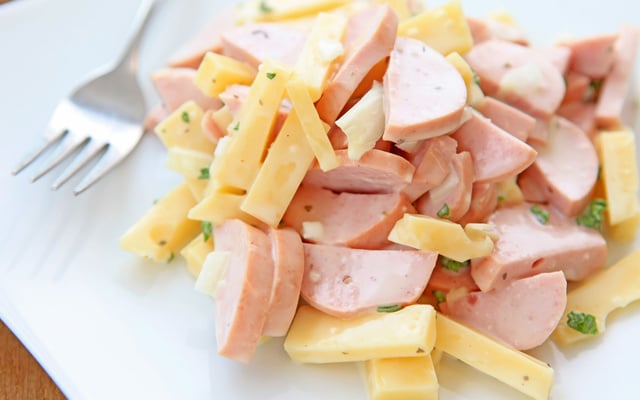 Salade de cervelas alsacienne