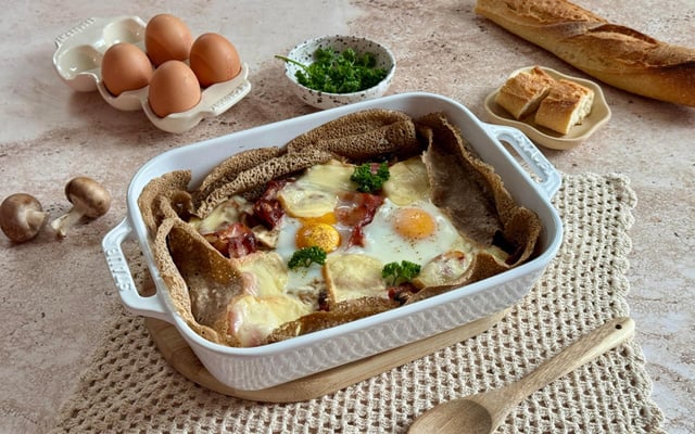 Galettes bretonnes façon quiche aux champignons, lardons et raclette