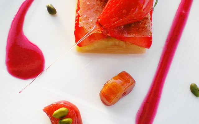 Craquant de fraises et bonbons rhubarbe