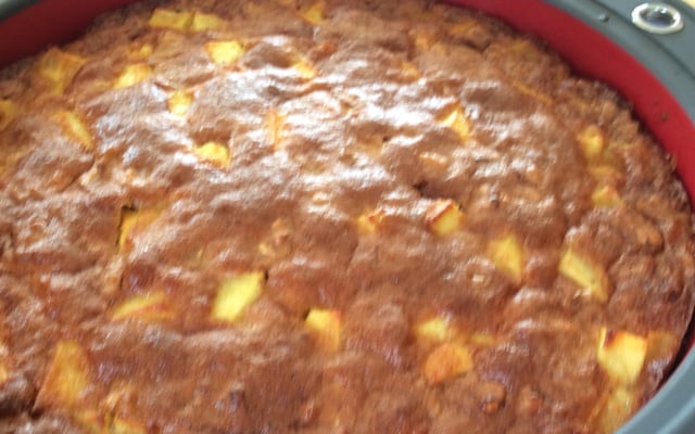 Gâteau pommes - noix