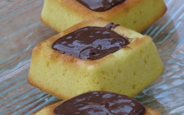 Savarins à la noix de coco et sa ganache au chocolat