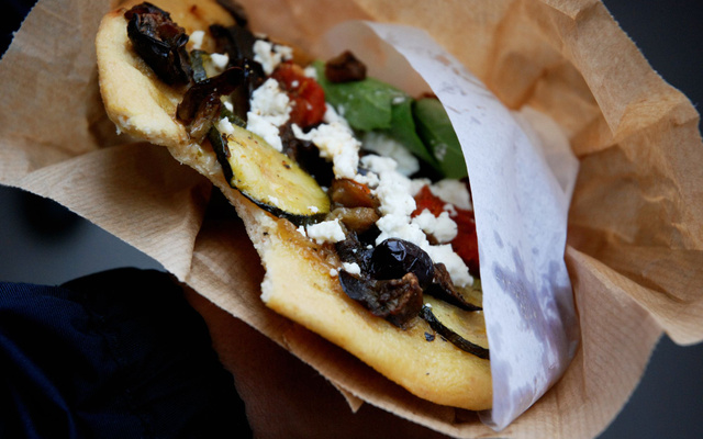 Une pizza 2 courgettes, fromage de brebis