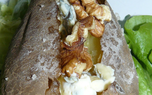 Pomme de terre farcie au roquefort