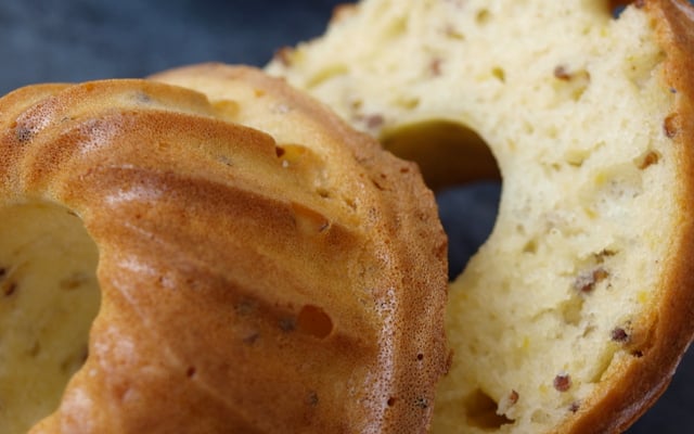 Cake à la moutarde et au fromage frais