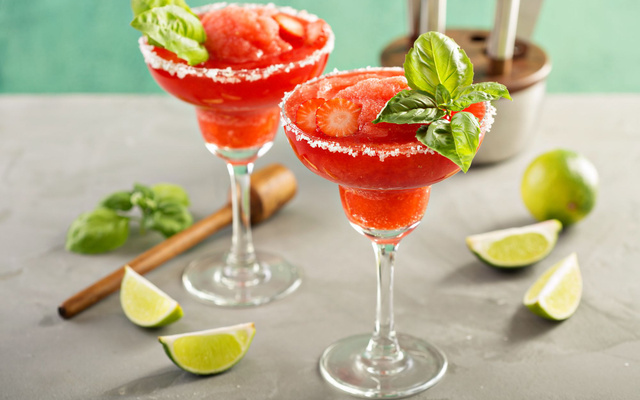 Cocktail frozen Margarita aux fraises sans alcool