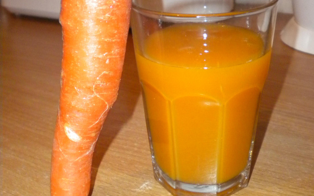 Jus de carotte glacé