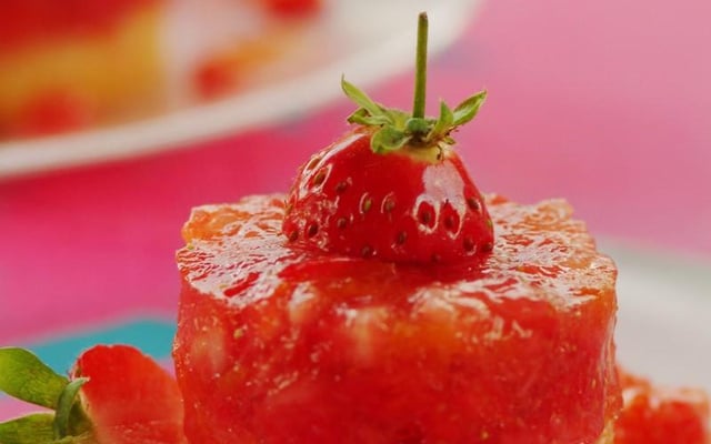 Tartare de Fraises à la confiture d'abricots