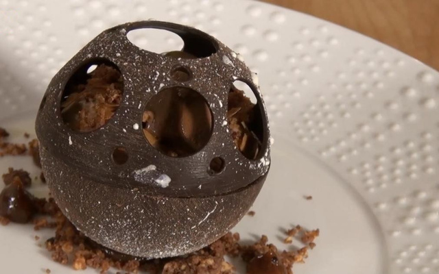 Sphère chocolatée façon Ferrero Rocher