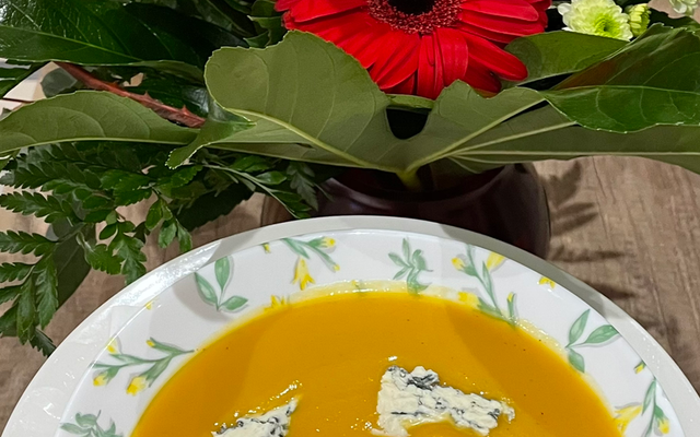 Velouté de butternut et panais à la Fourme d'Ambert au Thermomix