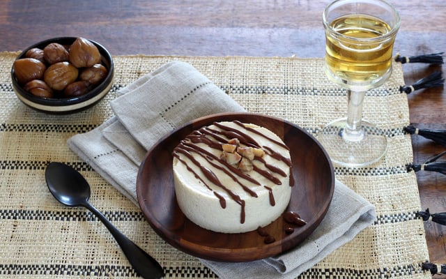 Parfait glacé aux marrons du Périgord et sauce au chocolat