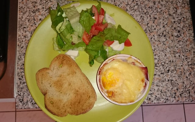 Œuf cocotte façon fond de frigo