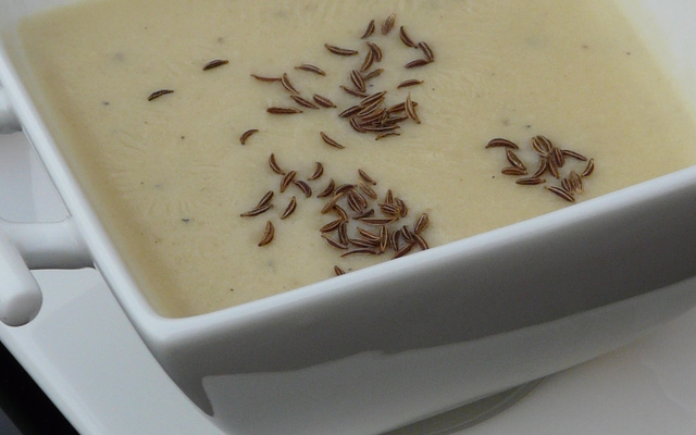 Velouté d'oignons au munster