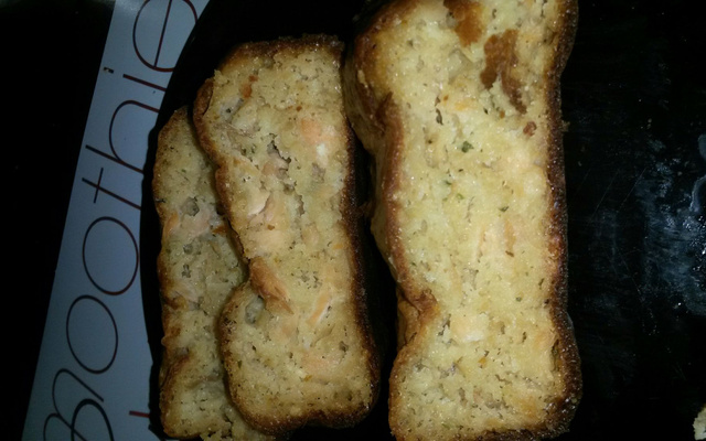 Cake au saumon ensoleillé