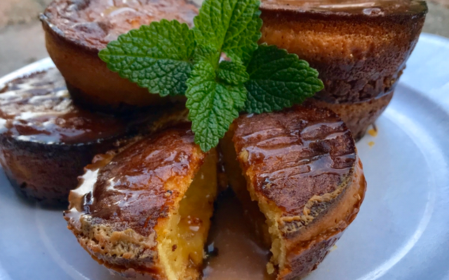 Petits fondants aux poires cœur caramel au beurre salé
