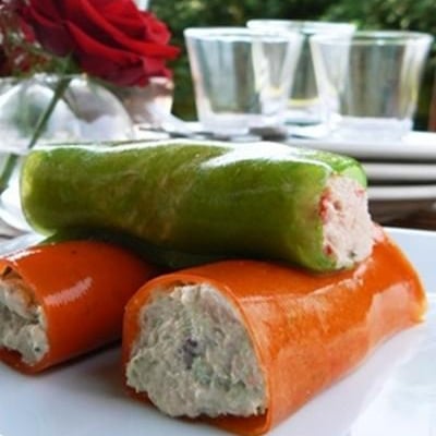 Cannellonis de poivrons à la mousse de thon et saumon