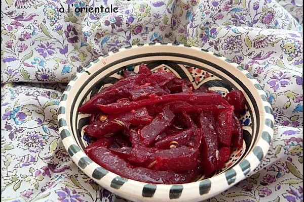 Salade de betteraves rouge cuites à l'orientale