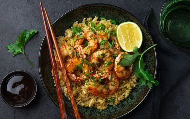 Riz sauté aux crevettes