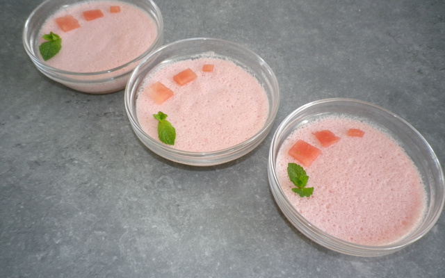 Mousse de pastèque à la menthe et grenadine
