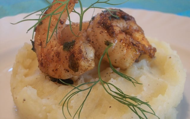 Scampis 4 épices sur lit de pommes de terre au Pied-De-Vent