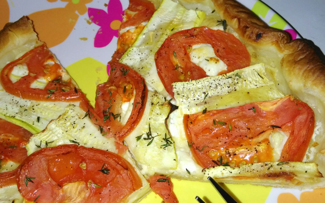 Tarte fine à la courgette et à la tomate