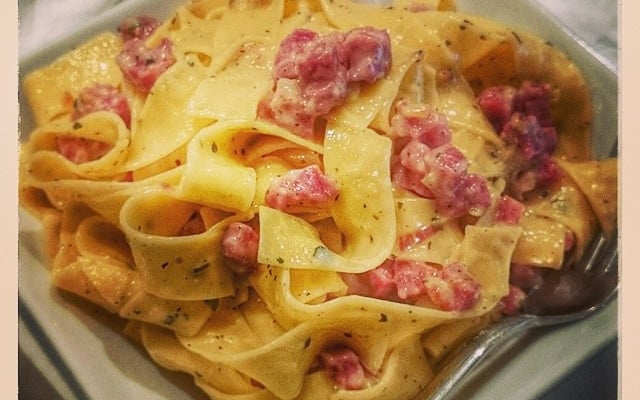 Tagliatelles à la carbonara lardons, crème, moutarde