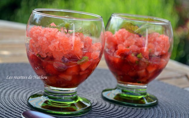 Tartare de fraises à la menthe et son granité