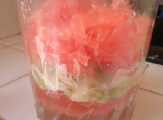 Entrée light pamplemousse crevette avocat