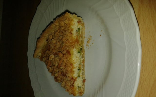 Tarte courgette, feta, crumble de parmesan