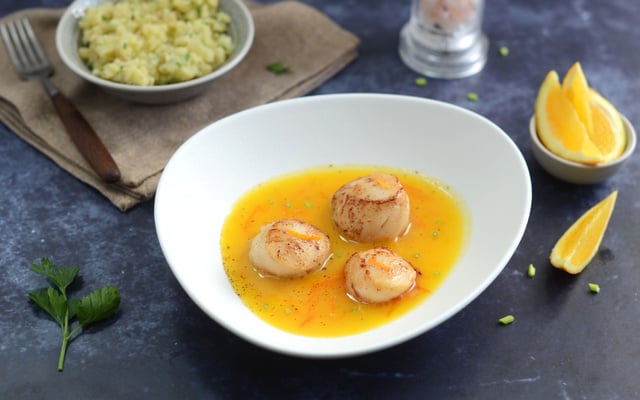 Noix de saint-jacques à l'orange