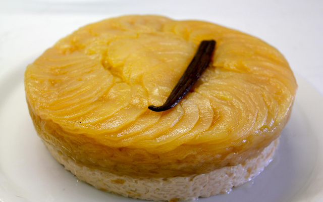 Pomme et gâteau de riz au lait de coco