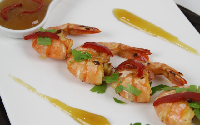 Gambas poêlées piment, ail et sauce gingembre