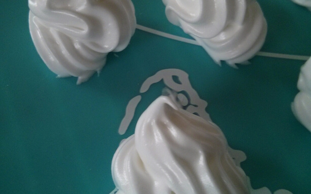 Meringues blanches et moelleuses