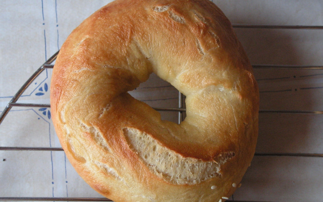 Recette traditionnelle de pâte à bagels à garnir soi-même