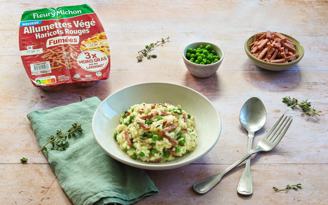Risotto printanier aux petits pois et aux allumettes végé fumées
