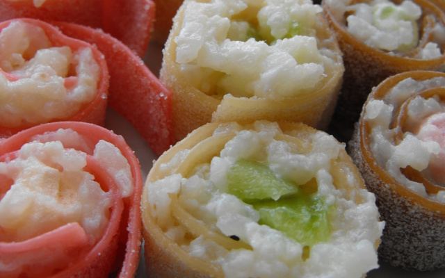 Sushis uniquement pour les enfants ! Bonbons et guimauves au rendez-vous !