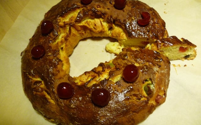 Gâteau des rois doré