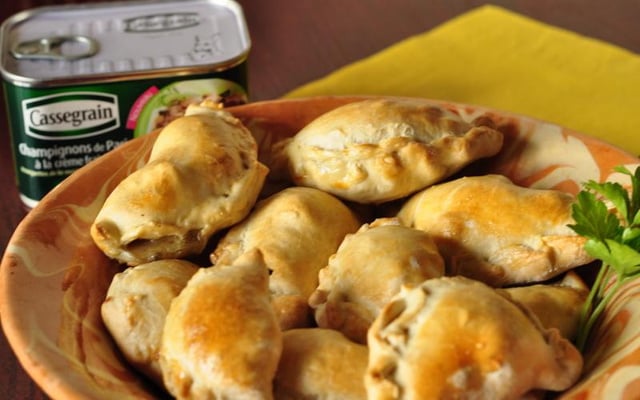 Empanadillas au champignons à la crème et au piment d'Espelette