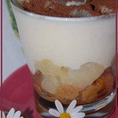 Verrine façon tiramisu aux poires et pain d'épice