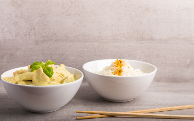 Escalopes de poulet à la noix de coco