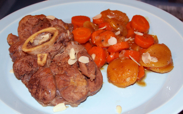 Osso bucco aux abricots et à la cannelle