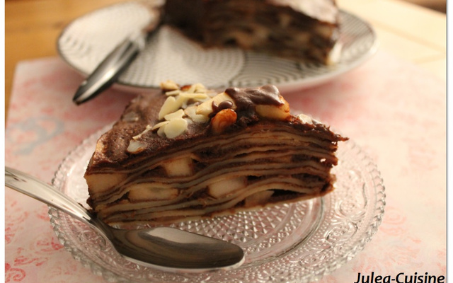 Gateau de crêpes, poires, chocolat, nutella