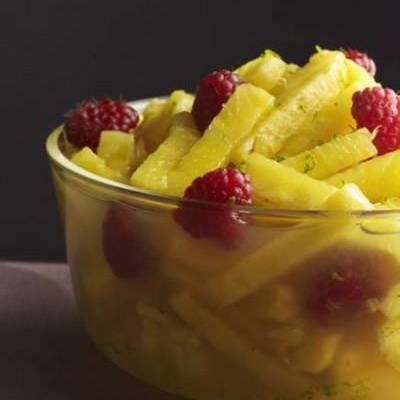 Salade d'ananas à la verveine et au GRAND MARNIER