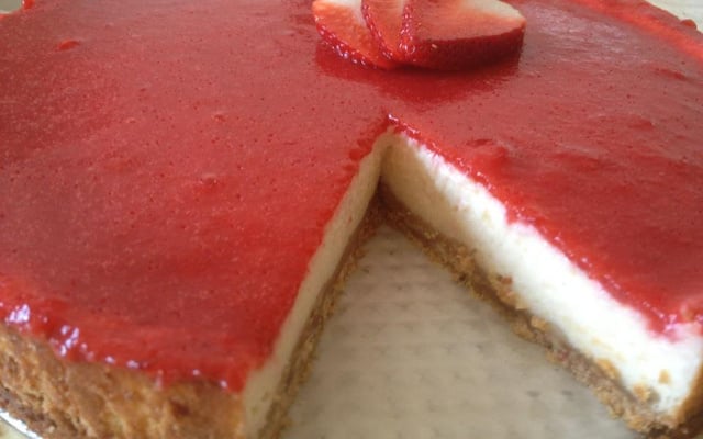 Cheesecake aux fraises maison